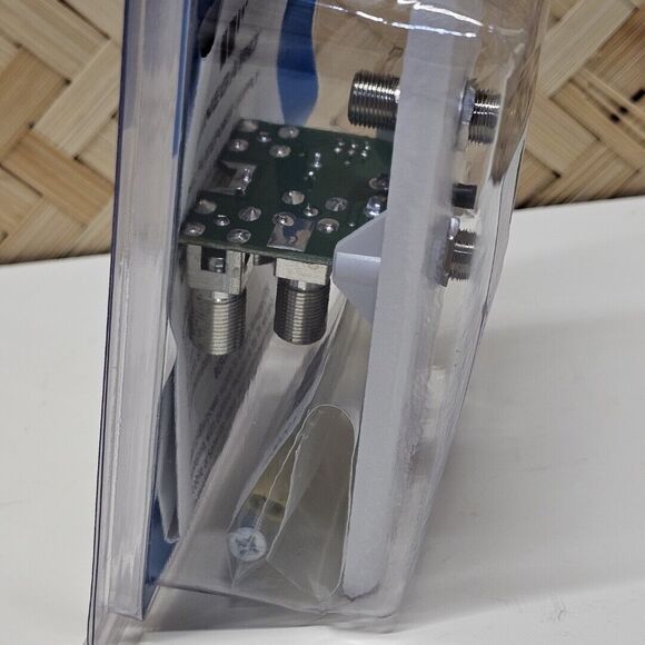 Winegard RV-7542 12 Volt Wall Plate TV Antenna Power Supply Sat Cable Input Jack - Picture 4 of 6